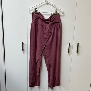 Women’s Athleta Release Pants sz L